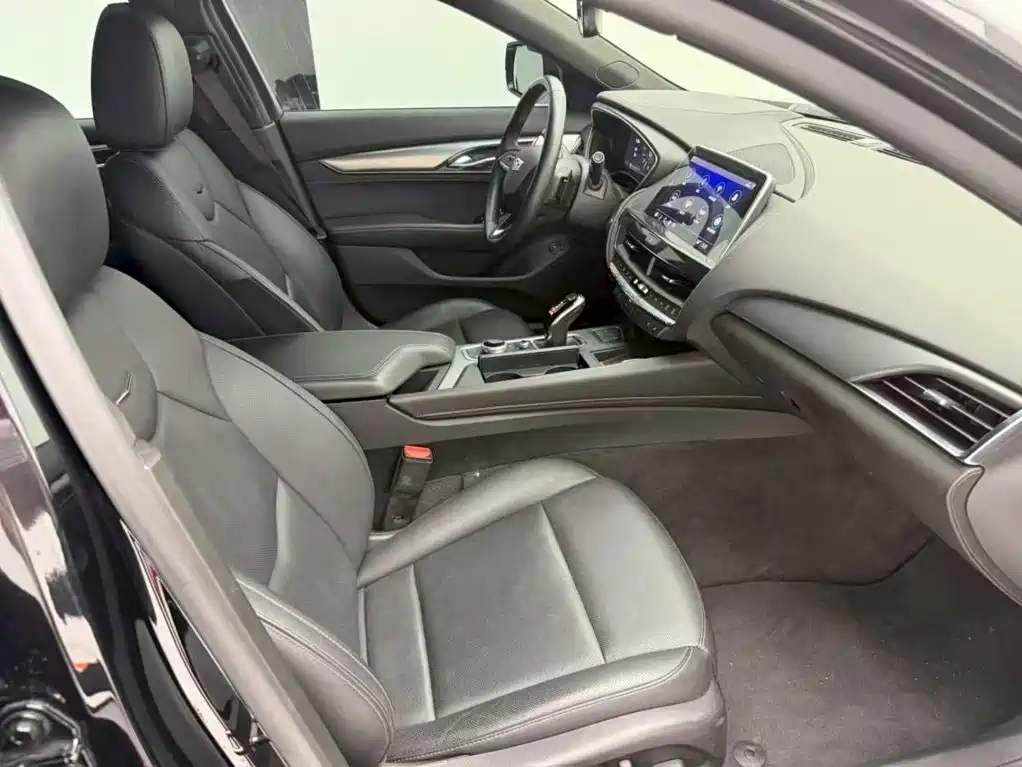 Cadillac CT5 — фото 4