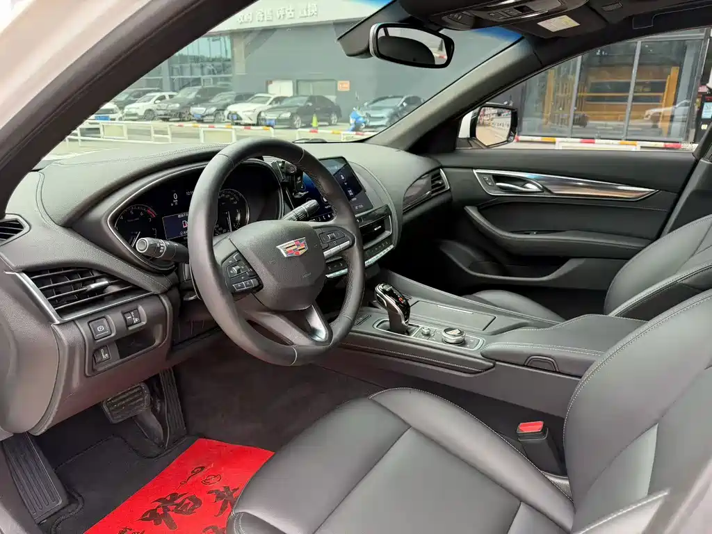 Cadillac CT5 — фото 4