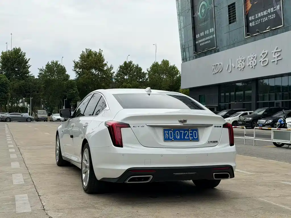 Cadillac CT5 — фото 7