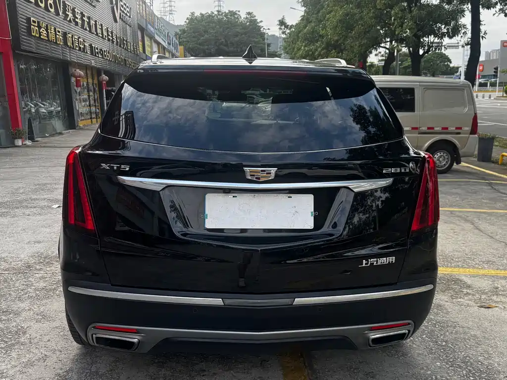 Cadillac XT5 — фото 8