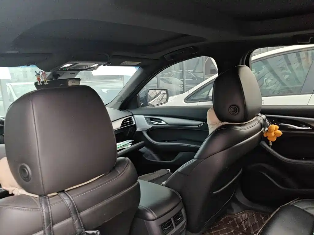 Cadillac CT5 — фото 20