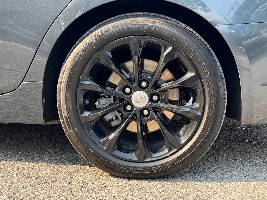 Cadillac CT5 — фото 10