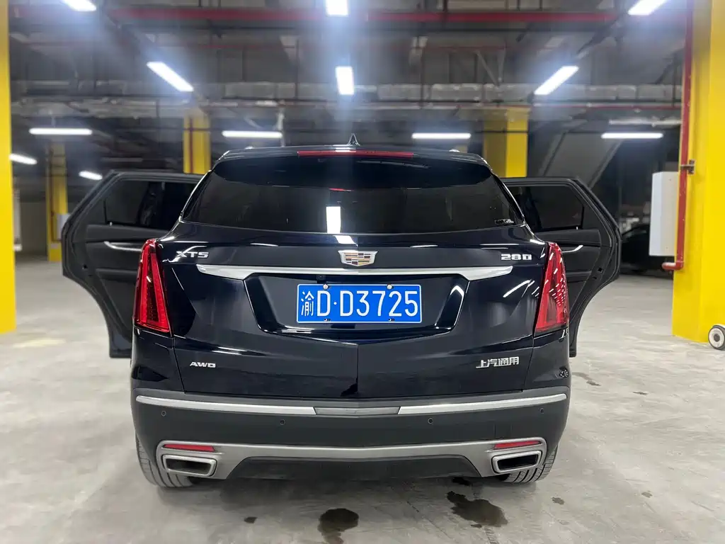 Cadillac XT5 — фото 14