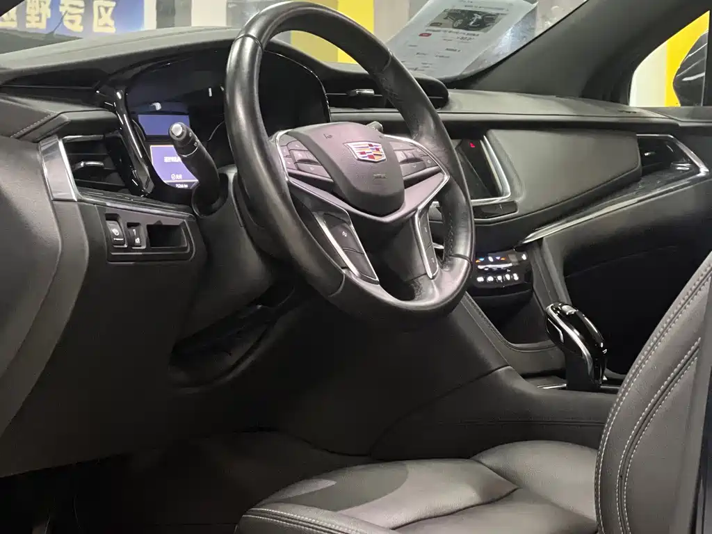 Cadillac XT5 — фото 4