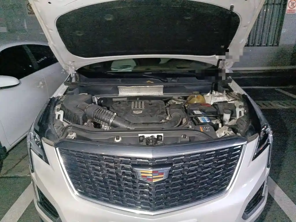 Cadillac XT5 — фото 21