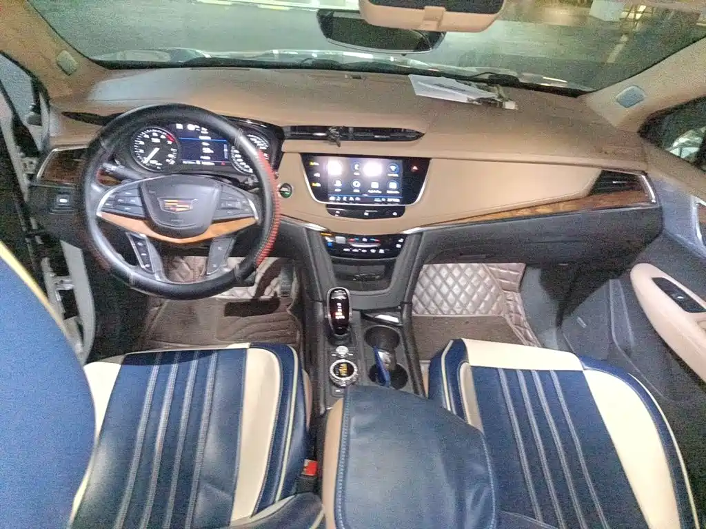 Cadillac XT5 — фото 10