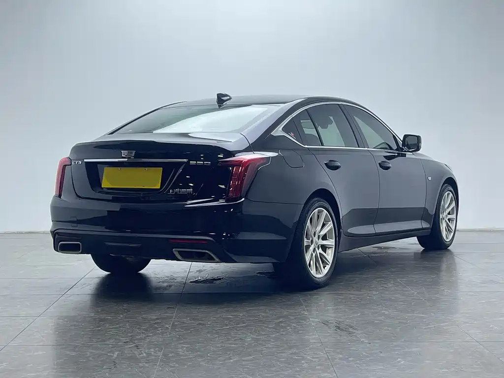 Cadillac CT5 — фото 4
