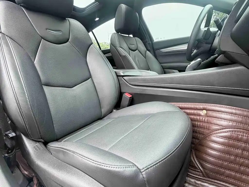 Cadillac CT5 — фото 5