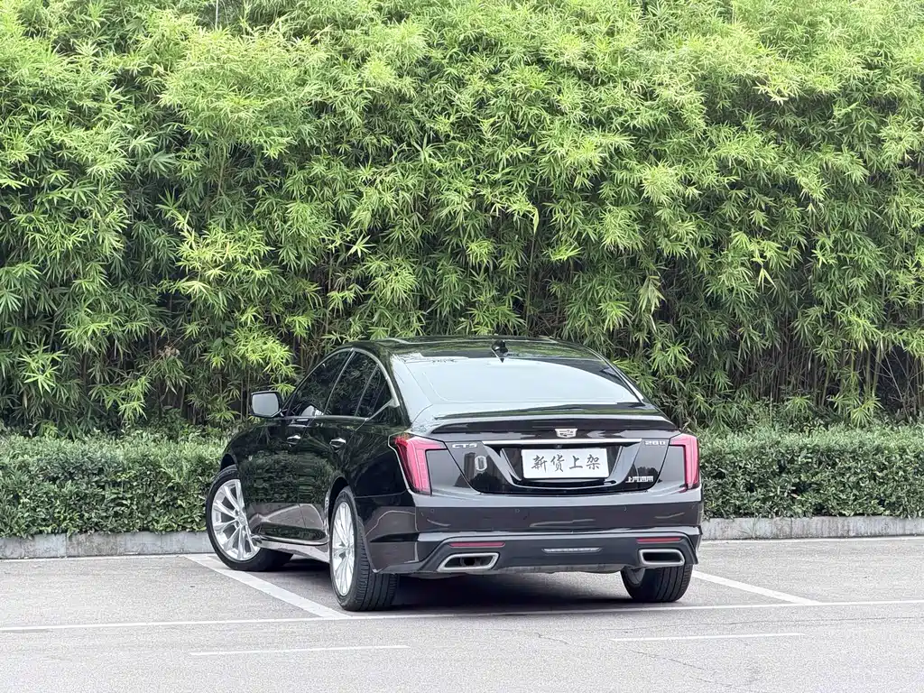 Cadillac CT5 — фото 8