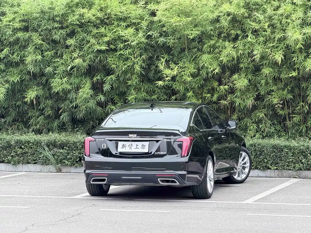 Cadillac CT5 — фото 9