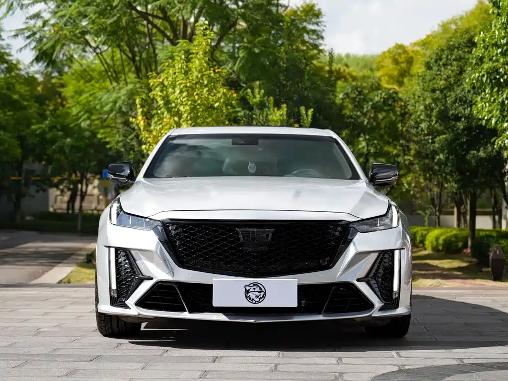Cadillac CT5 — фото 2