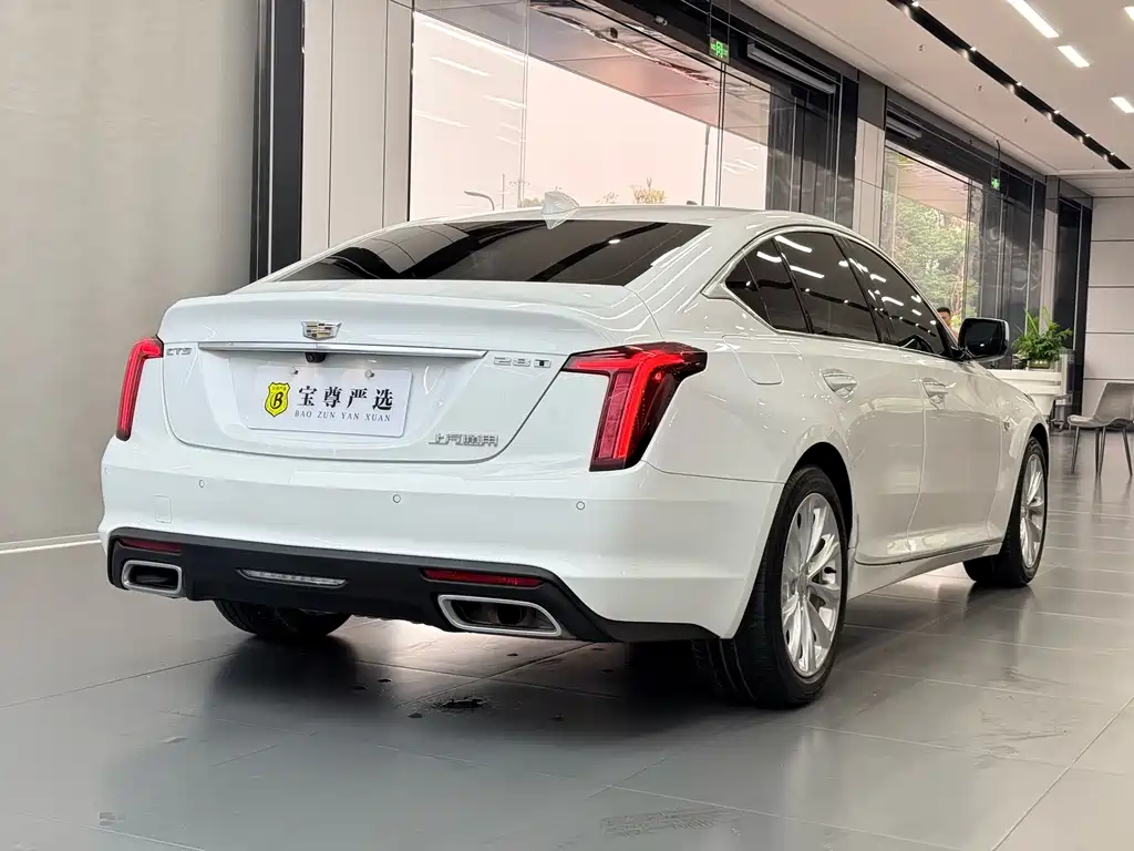 Cadillac CT5 — фото 5