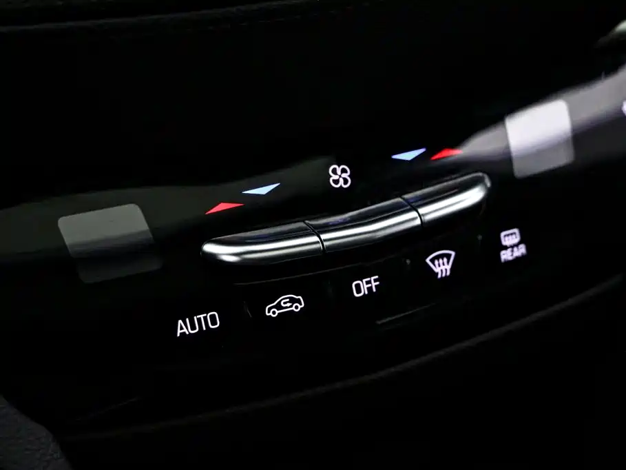 Cadillac XT5 — фото 9