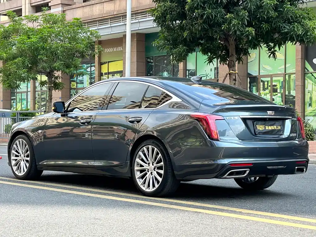 Cadillac CT5 — фото 4