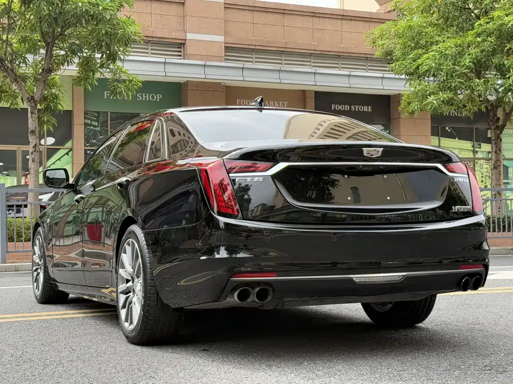 Cadillac CT6 — фото 4