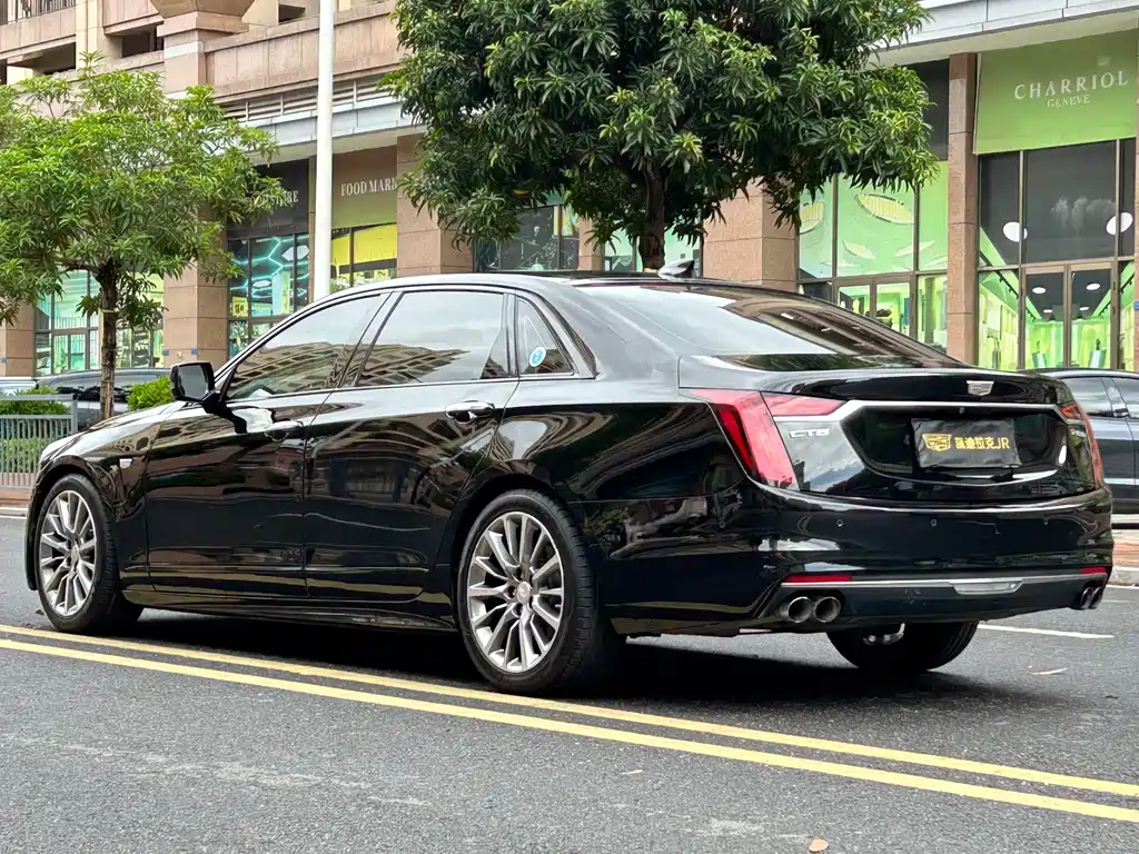 Cadillac CT6 — фото 4