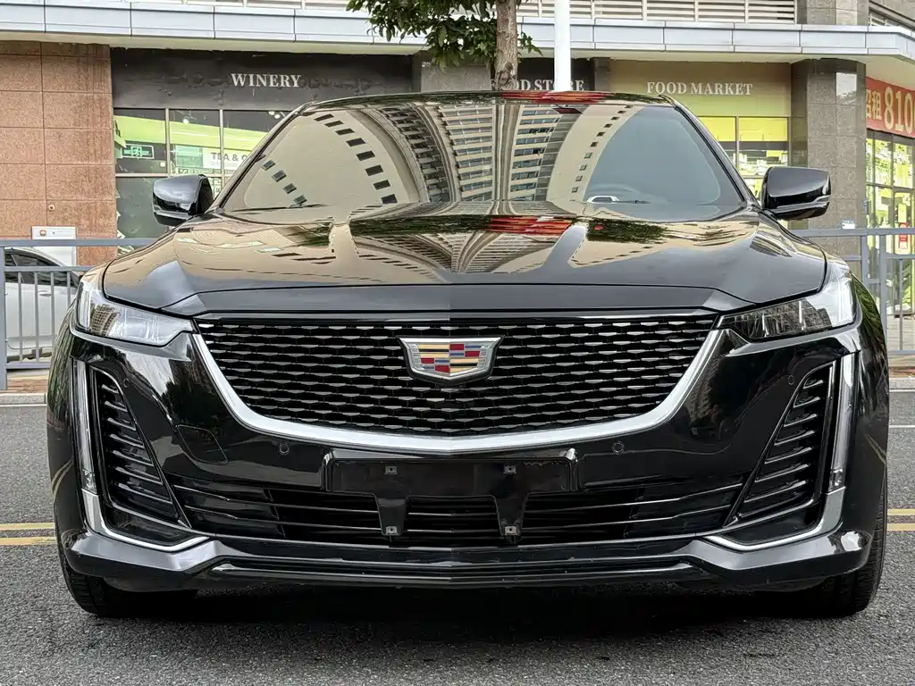 Cadillac CT5 — фото 2
