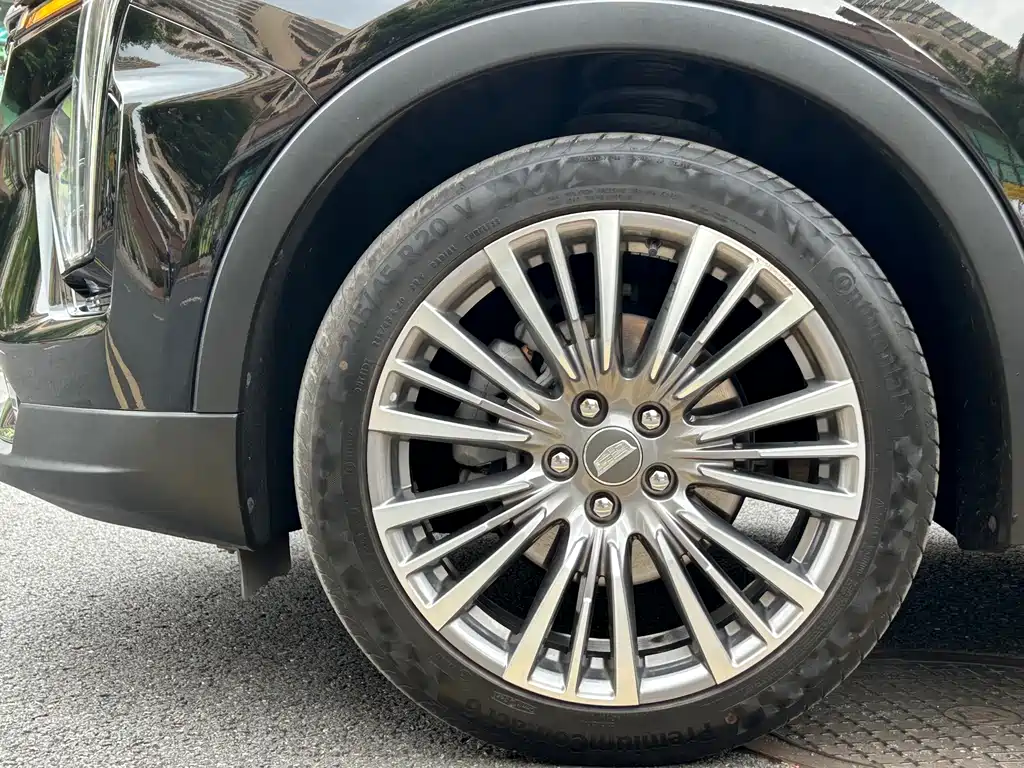 Cadillac XT4 — фото 30