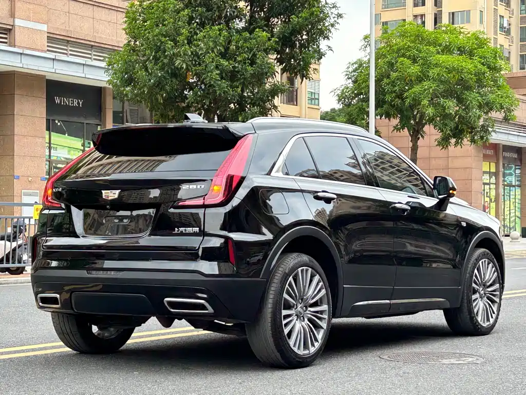 Cadillac XT4 — фото 4