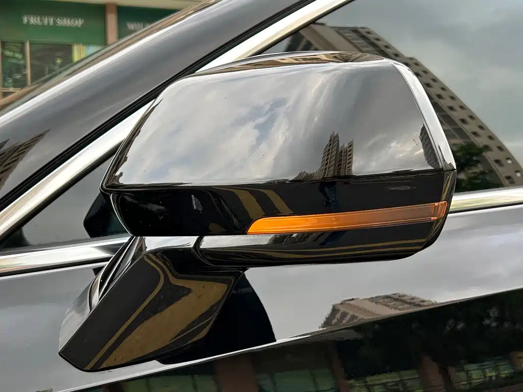Cadillac XT4 — фото 31