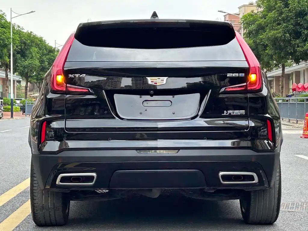 Cadillac XT4 — фото 6