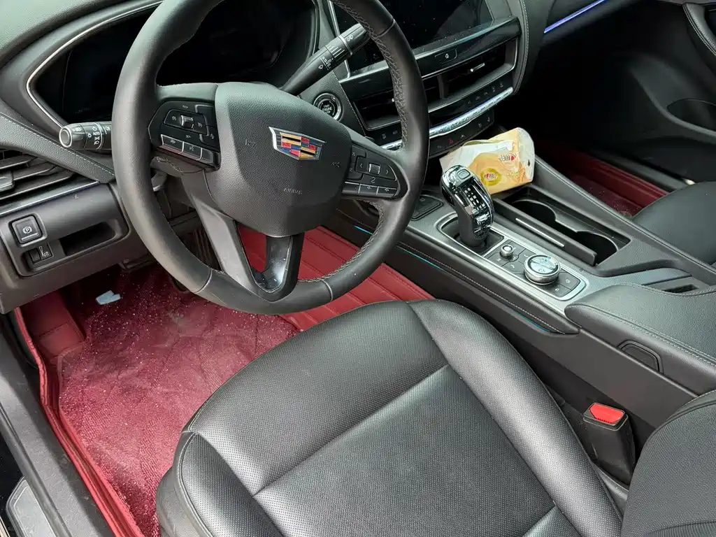 Cadillac CT5 — фото 4