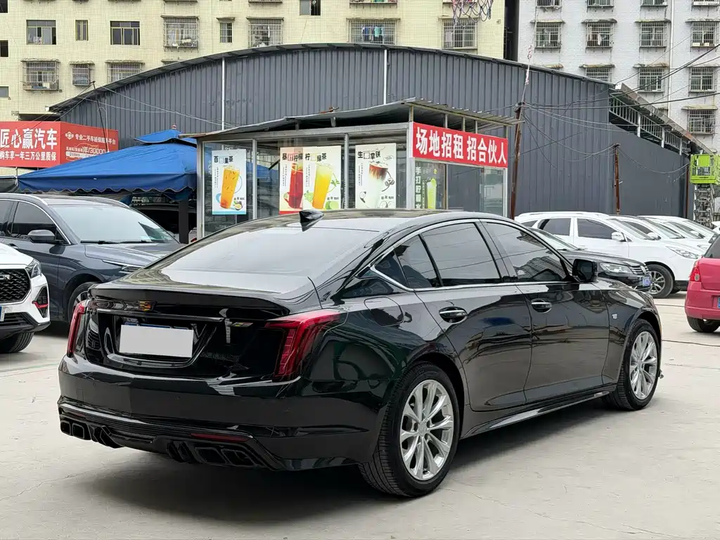 Cadillac CT5 — фото 9