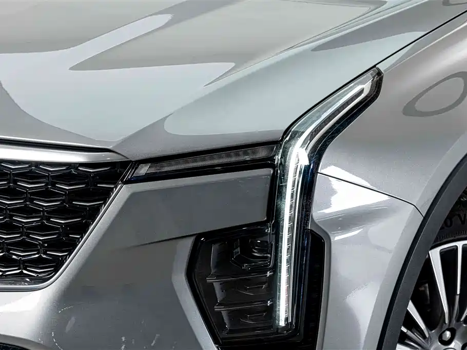 Cadillac XT4 — фото 4