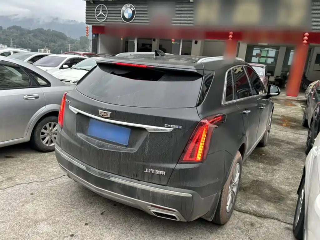 Cadillac XT5 — фото 8