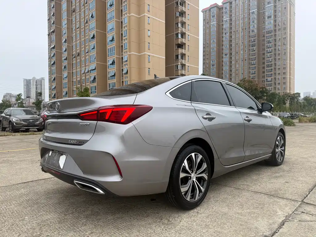 Changan Eado — фото 6