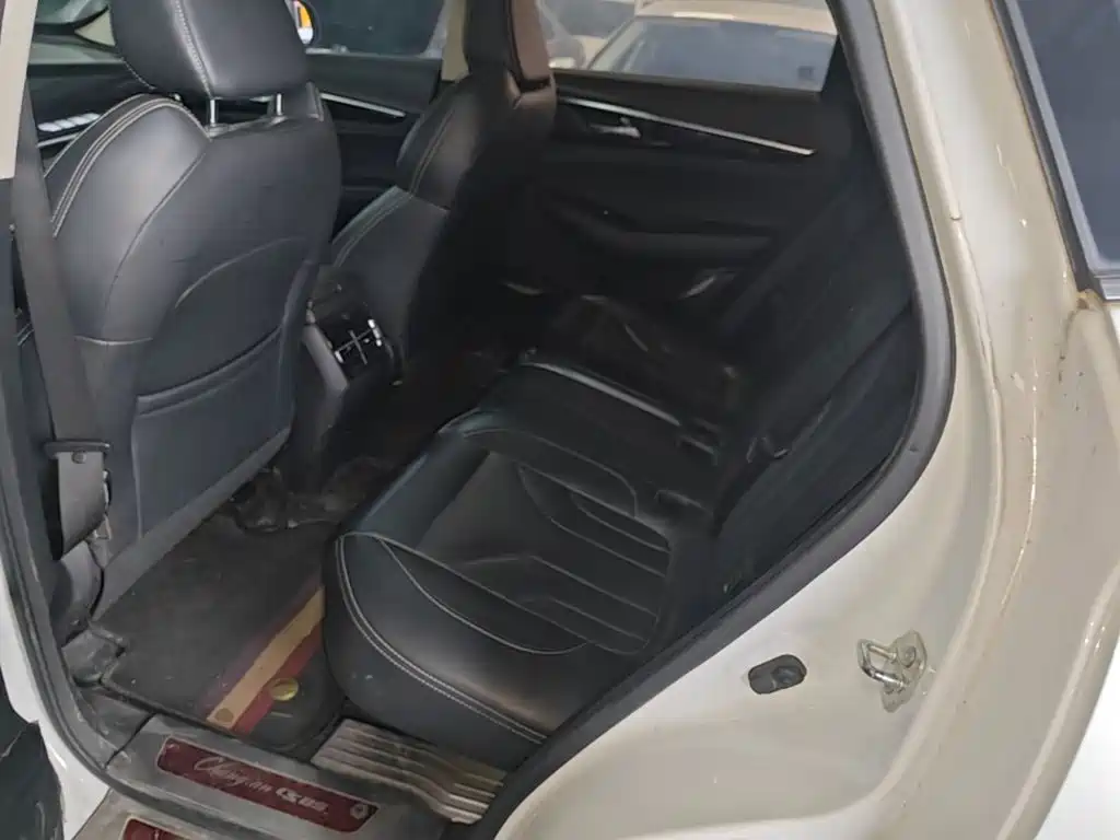 Changan CS85 COUPE — фото 17