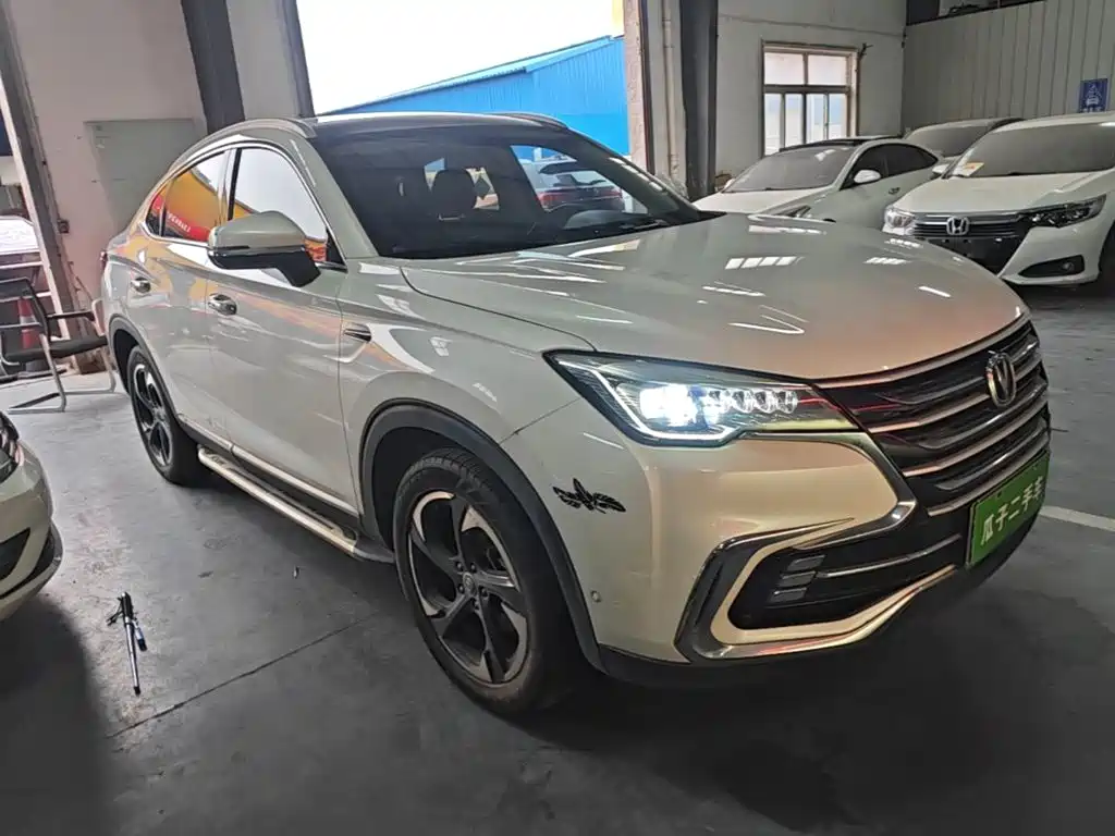 Changan CS85 COUPE — фото 4