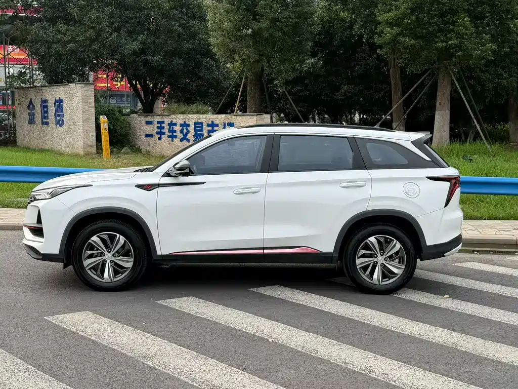Changan CS75 PLUS — фото 3