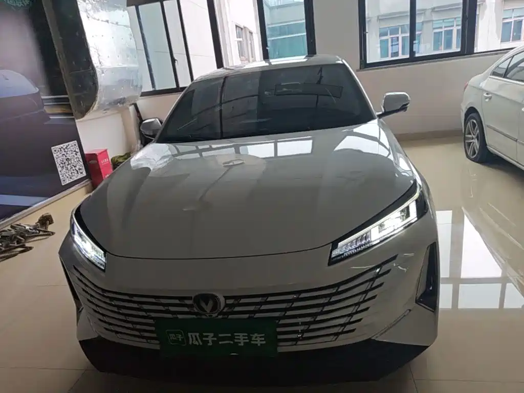 Changan Eado — фото 3