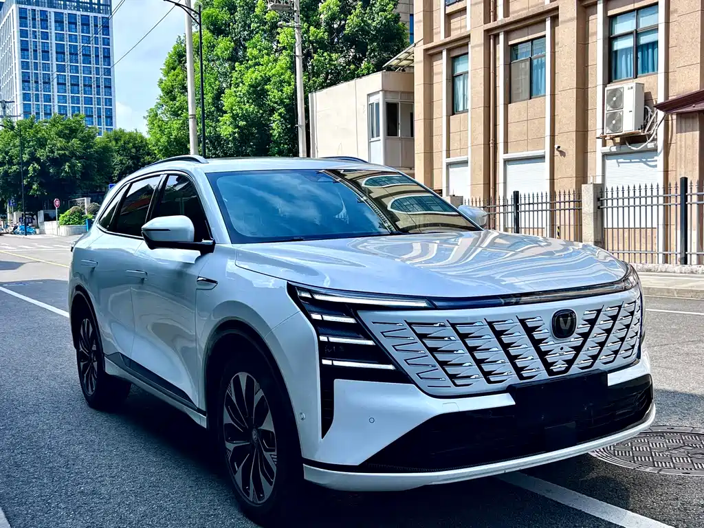 Changan CS75 PLUS — фото 3