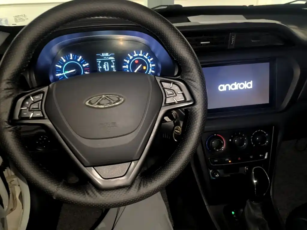 Chery Tiggo 3 — фото 10