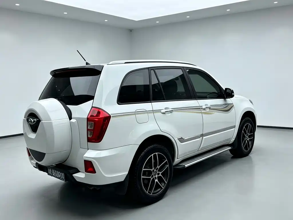 Chery Tiggo 3 — фото 9