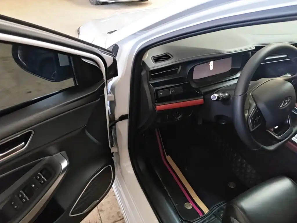 Chery Arrizo 5 PLUS — фото 16
