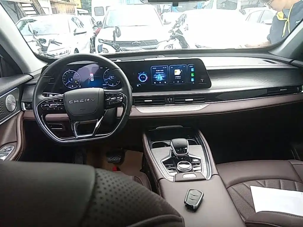 Chery Tiggo 8 PRO — фото 10