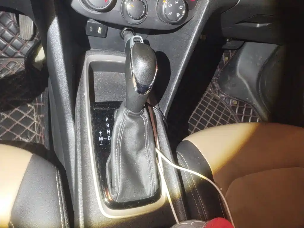Chevrolet Monza — фото 15