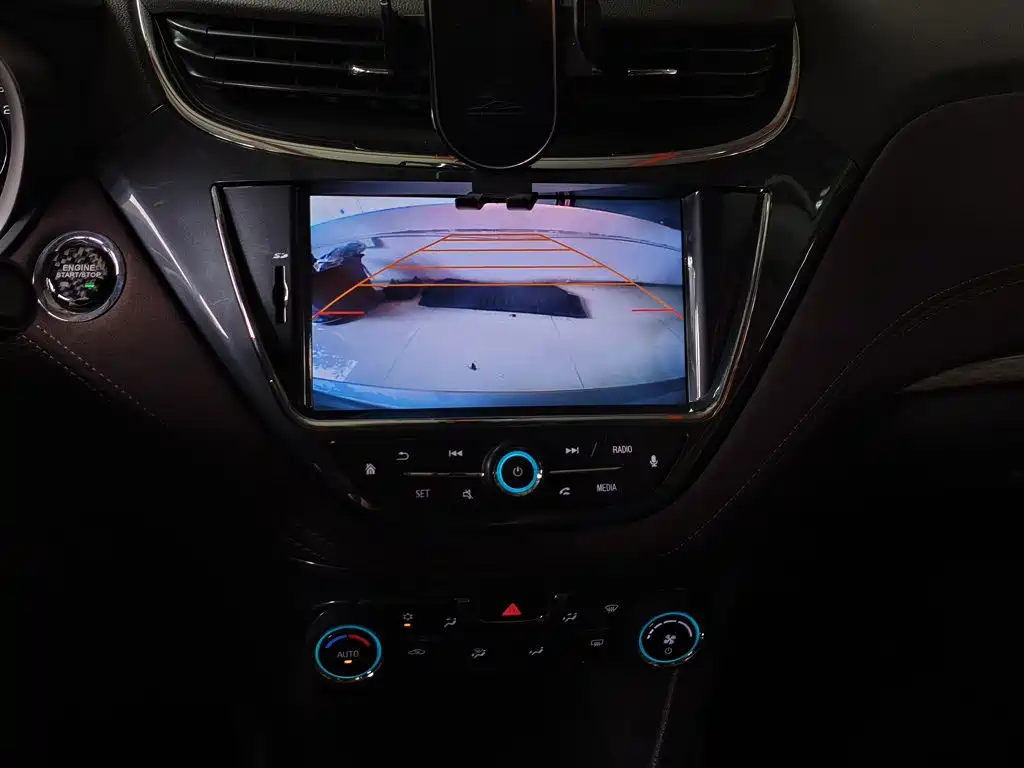 Chevrolet Malibu — фото 14