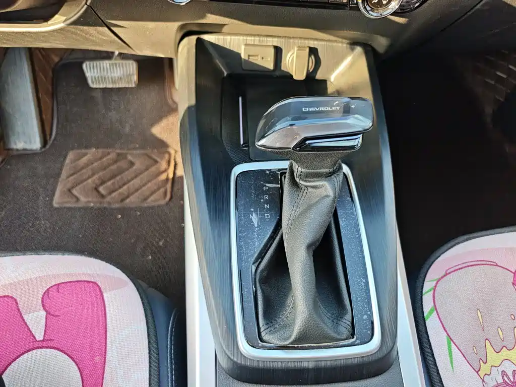 Chevrolet Monza — фото 14
