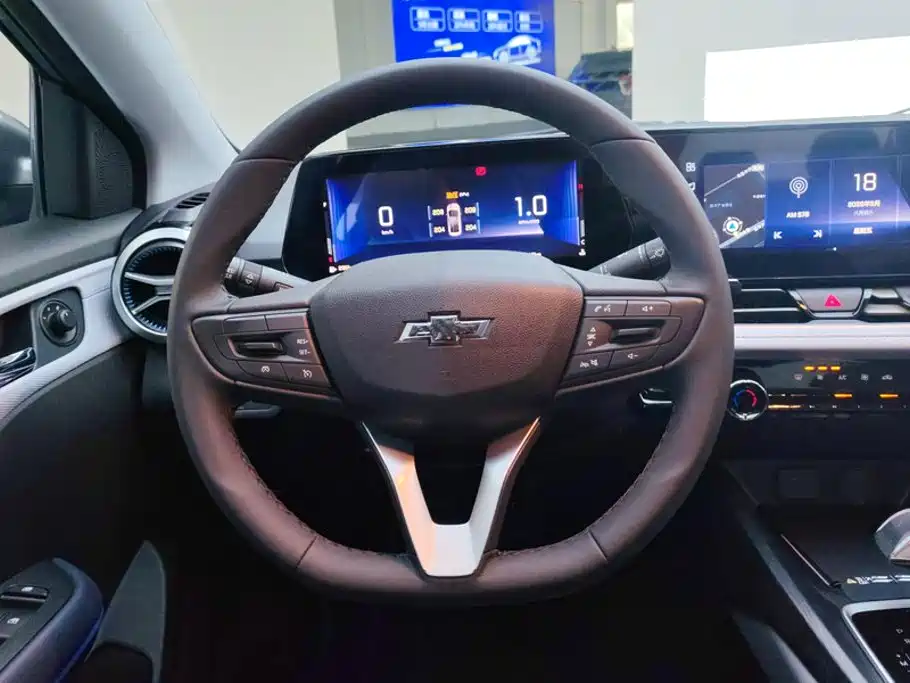 Chevrolet Monza — фото 15