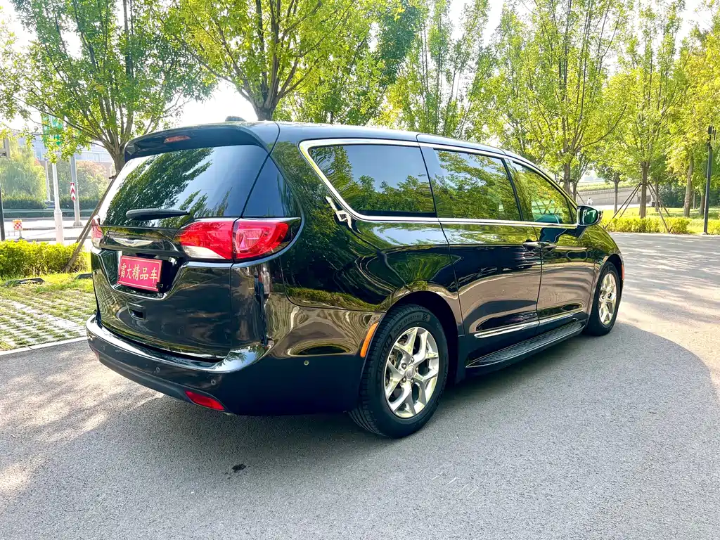 Chrysler Grand Voyager (Import) — фото 4
