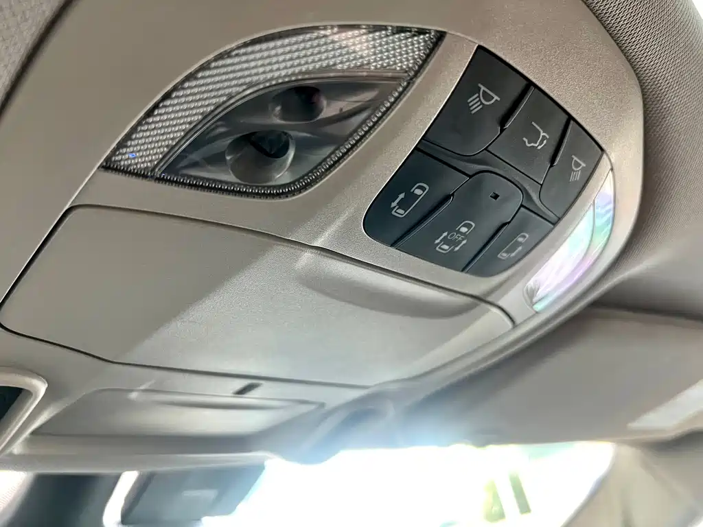 Chrysler Grand Voyager (Import) — фото 37