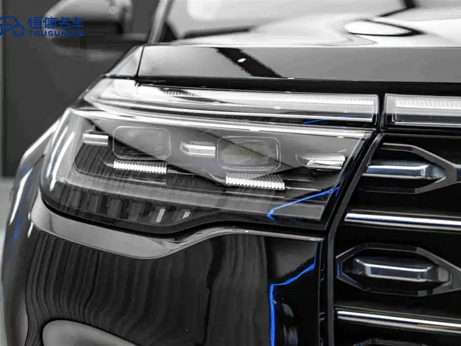Ford Explorer — фото 10