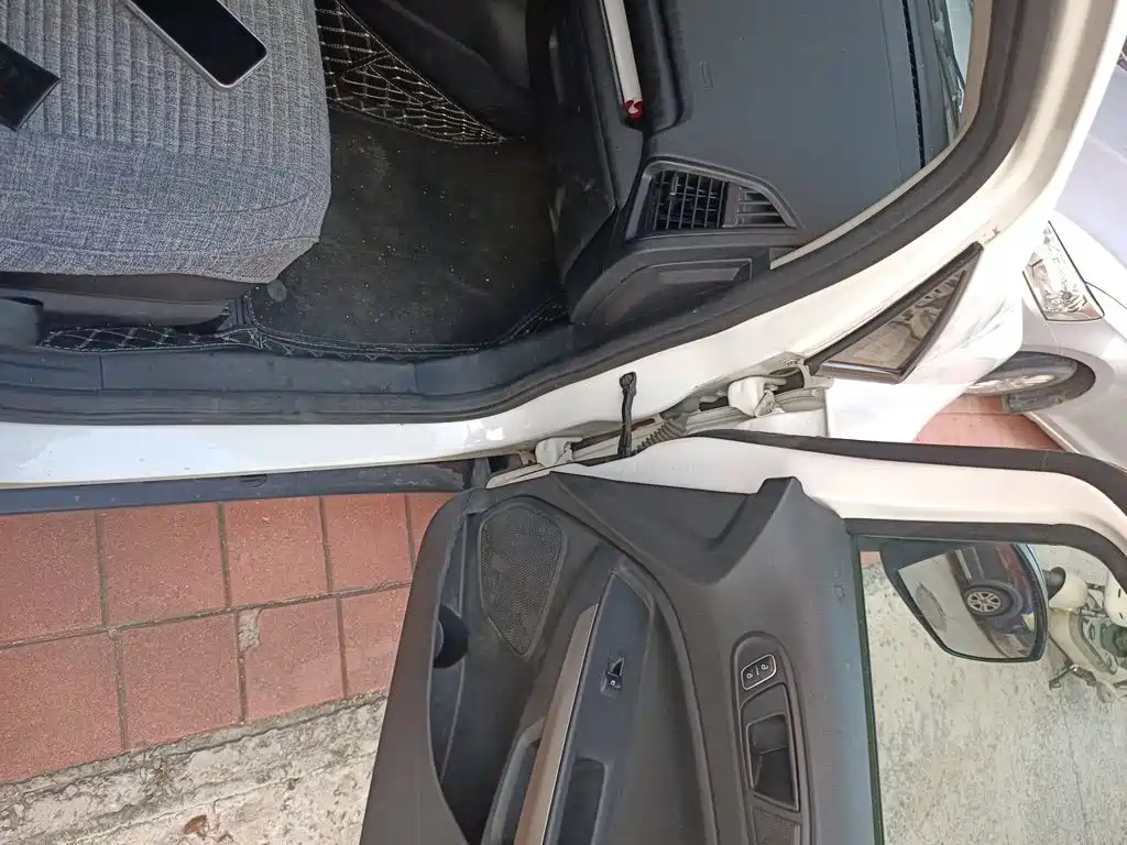 Ford Ecosport — фото 20