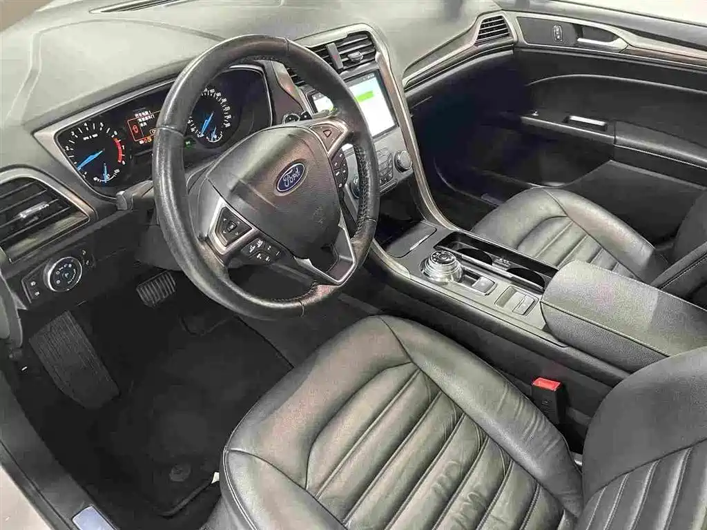 Ford Mondeo — фото 11