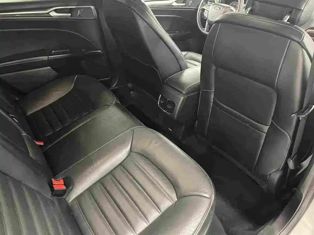 Ford Mondeo — фото 13