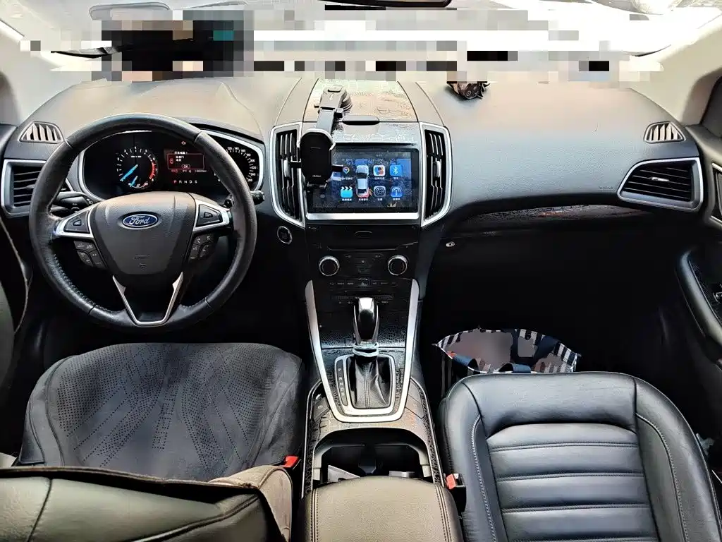Ford Edge — фото 10